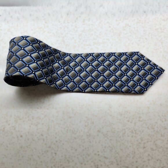Silk Tie in Black,Grey & White Geometric Print - Picture 3 of 9